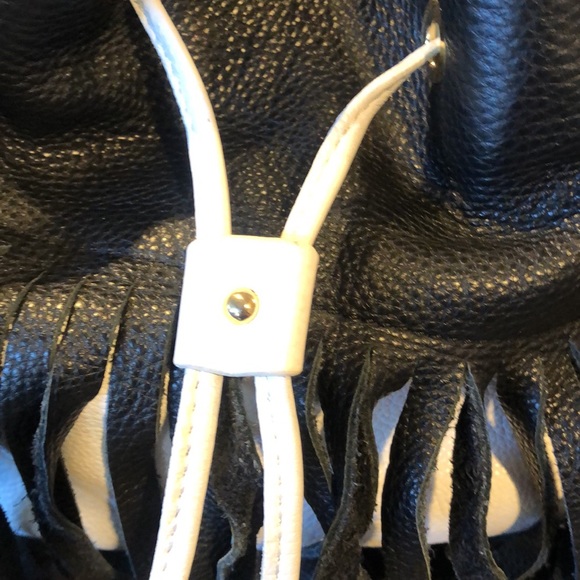 MyChoice Genuine Leather Fringe Bucket Purse. Made in Italy! - Picture 10 of 17